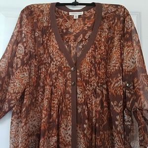Topper with 2 button closure & Button tab sleeves
